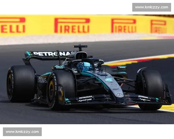 安东内利 Q3 错失关键飞驰圈 黄旗干扰致梅奔新秀遗憾止步第九 安东内利 Q3 错失关键飞驰圈 黄旗干扰致梅奔新秀遗憾止步第九