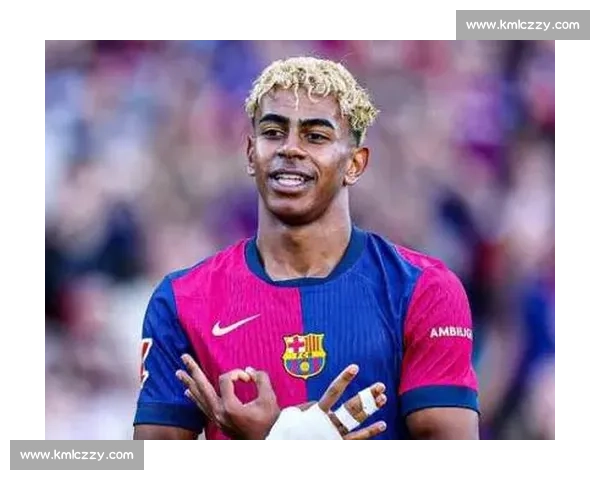 父爱如山!亚马尔父亲 39 岁生日晒合影:10 号传承,儿子未来可期 父爱如山!亚马尔父亲 39 岁生日晒合影:10 号传承,儿子未来可期