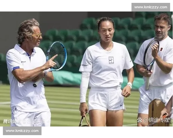 鏖战三盘难破温网魔咒！郑钦文决胜盘崩盘，连续三年止步首轮