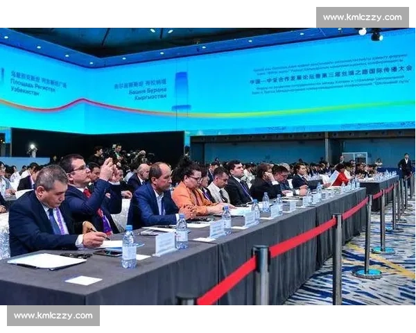 峰会前夕探秘阿斯塔纳中轴线:见证中亚合作新地标 峰会前夕探秘阿斯塔纳中轴线:见证中亚合作新地标